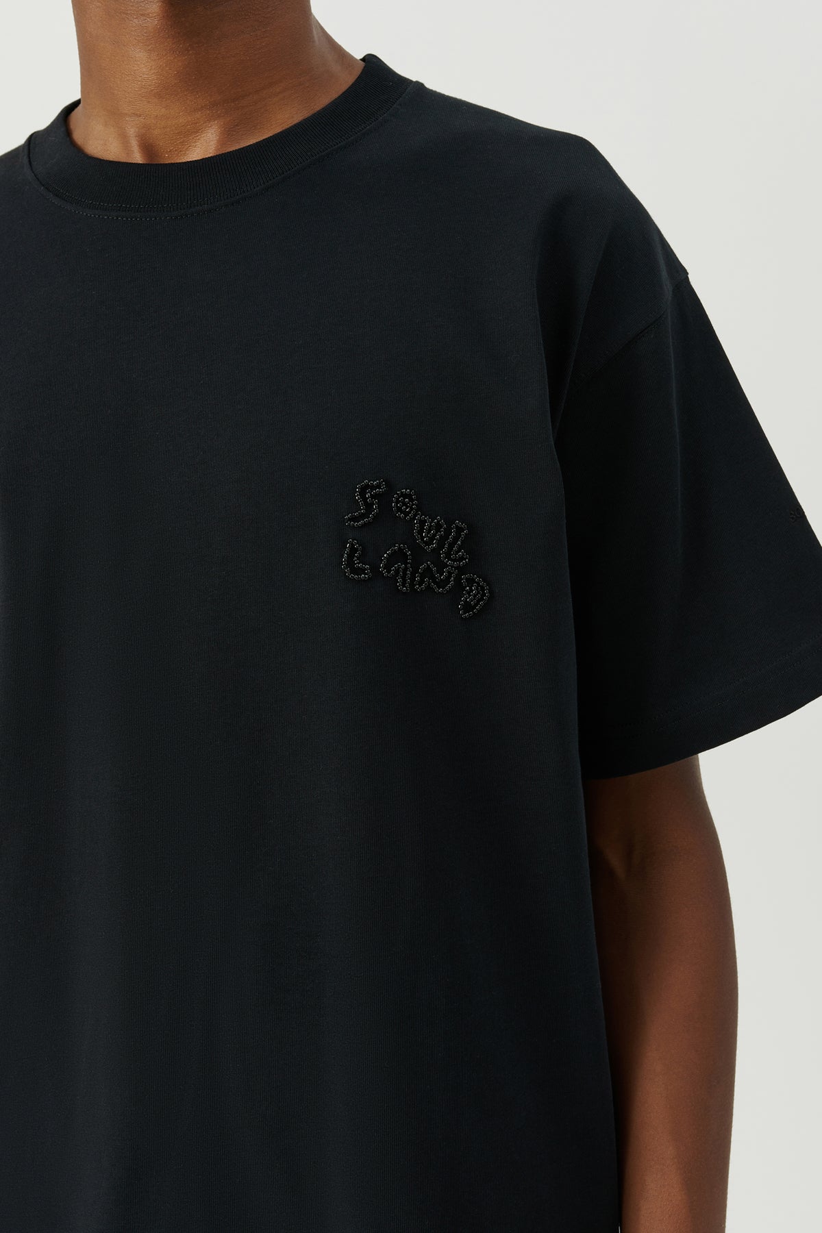 SOULLAND Kai Beaded Logo T-shirt T-shirt Black