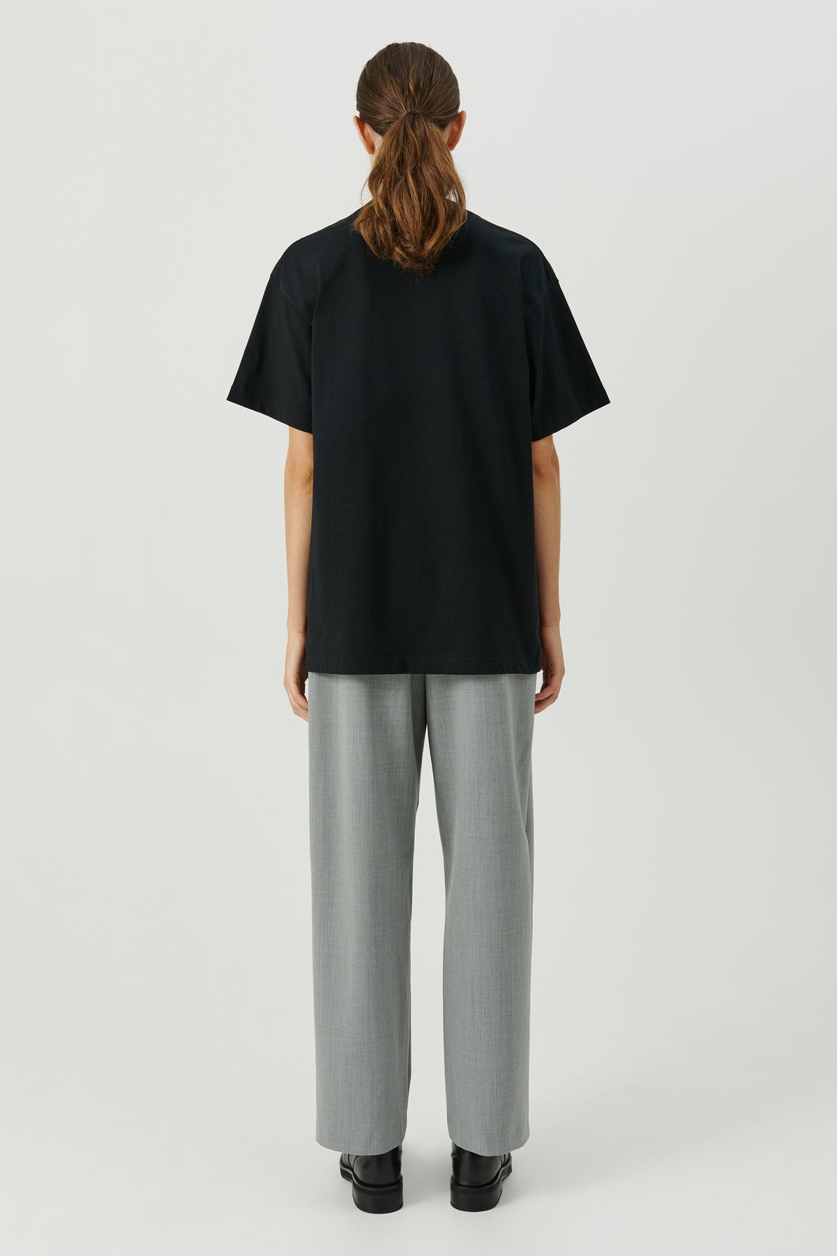 SOULLAND Kai Beaded Logo T-shirt T-shirt Black